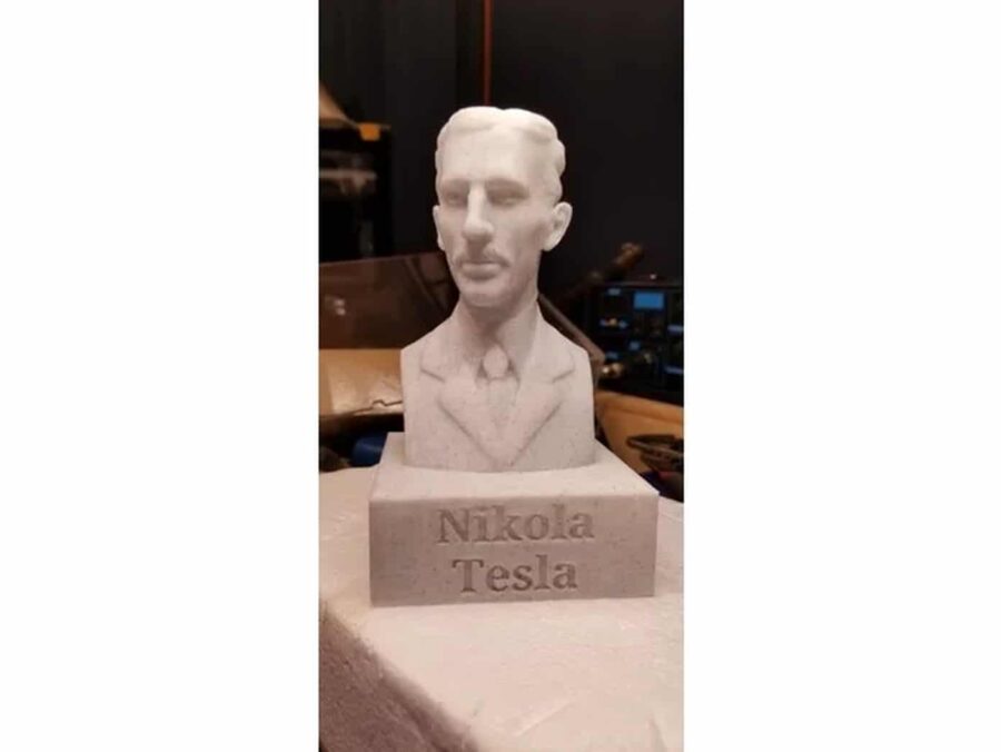 Nikola Tesla Buste